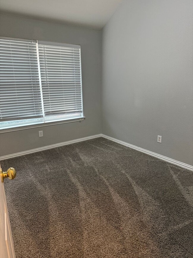 Building Photo - 510 Vienna Ct