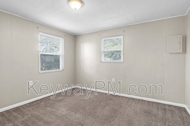 Building Photo - 116 Argyle Ave