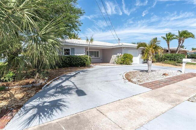 Building Photo - 9020 Gulf Blvd