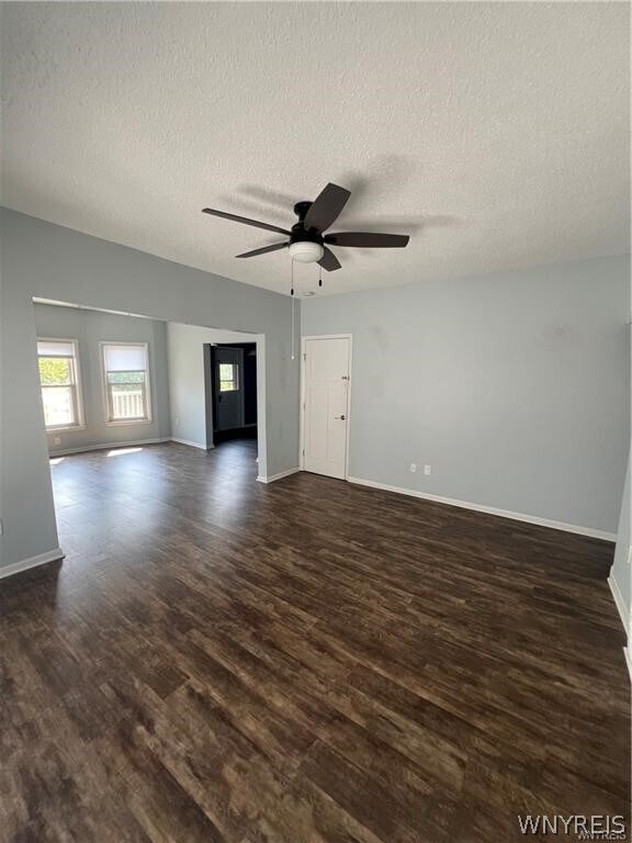 Building Photo - 146 Wallace Ave