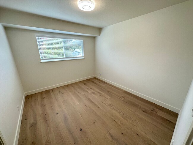 Building Photo - 4 Bed 2 Bath Single Family Home In Walnut Creek (Remodeled)