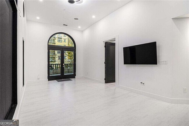 Building Photo - 199 14th St NE