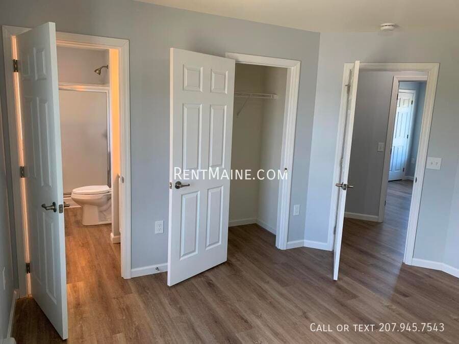 Building Photo - 208 Rocky Rdg Dr