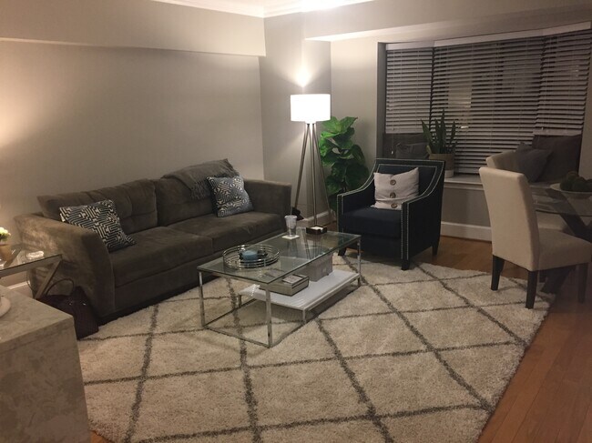 Living Room w/Bay Window - 1825 T St NW
