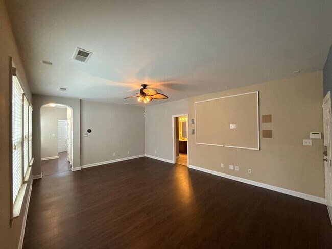 Building Photo - Avenues at Ayrsley