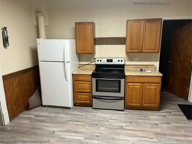 Building Photo - 508 Jasper St