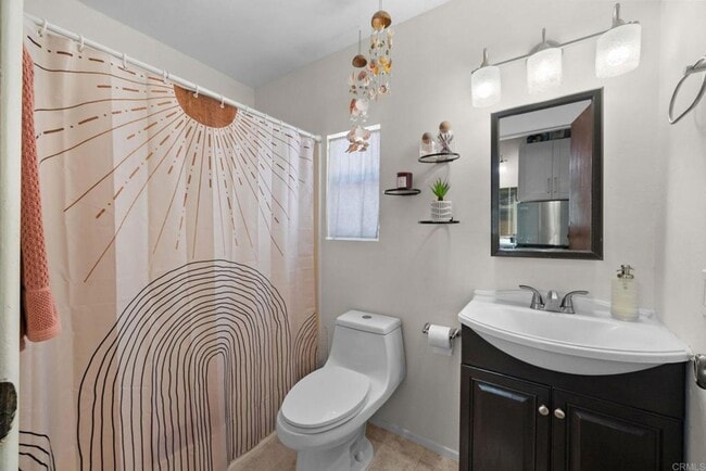 Building Photo - Spacious Remodeled Home with Separate Apar...