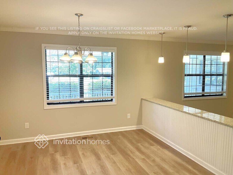 Building Photo - 2811 Dunwood Ln