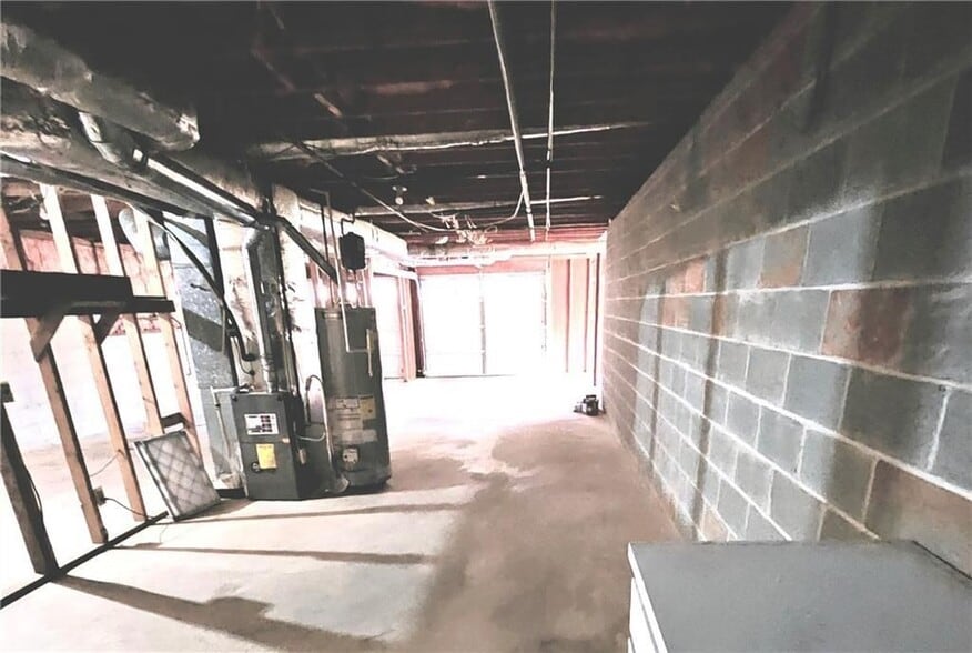 Building Photo - 1955 Morgan Trce