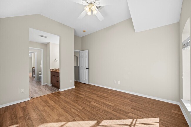 Building Photo - 11118 Sprucedale Ct