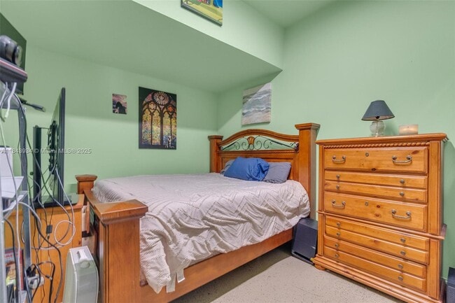 Building Photo - 8612 Buckskin Manor