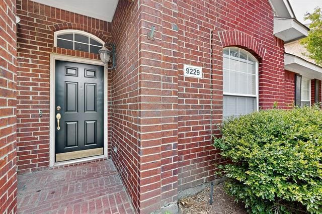 Building Photo - 9229 Azinger Dr