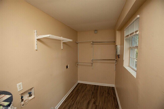 Building Photo - 106 Borroughs Rd