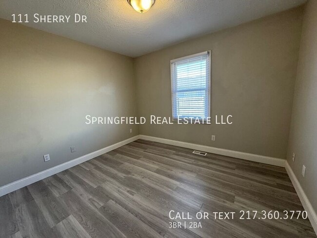 Building Photo - Living Large: Spacious 3 Bed, 2 Bath Home ...