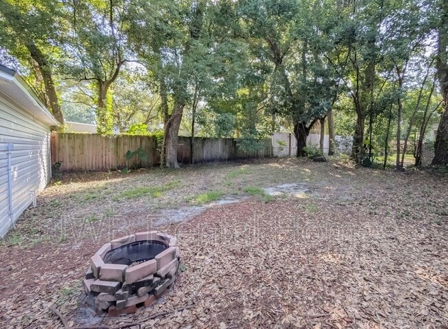 Building Photo - 1045 Fairwood Ln S