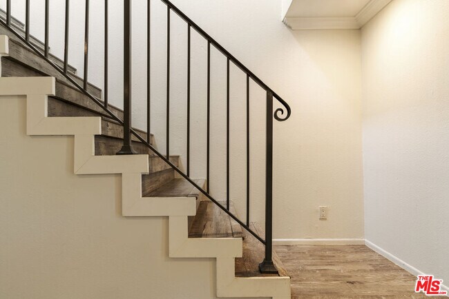 Building Photo - 1837 11th St