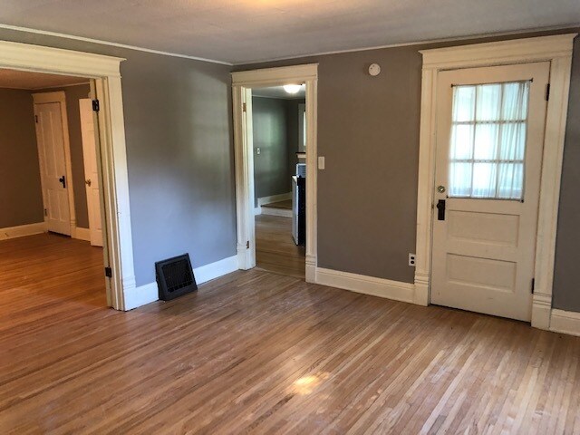 Building Photo - 408 Myrtle Ave