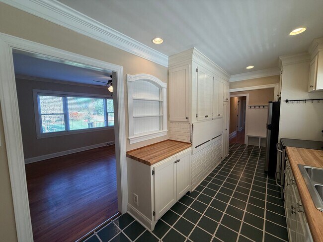 Building Photo - FOR RENT DAVIE COUNTY!! 336-360-5860