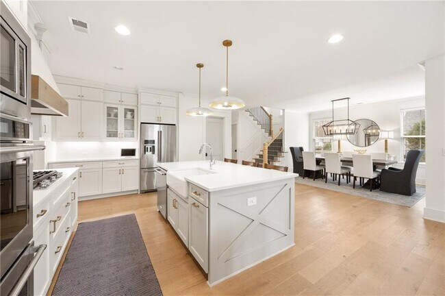 Building Photo - 5638 Glenrich Dr