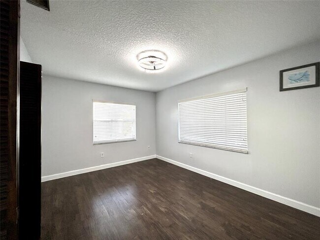 Building Photo - 8948 SW 18th Rd