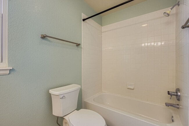 Building Photo - Spacious 4-Bedroom Home in Parker’s Desira...