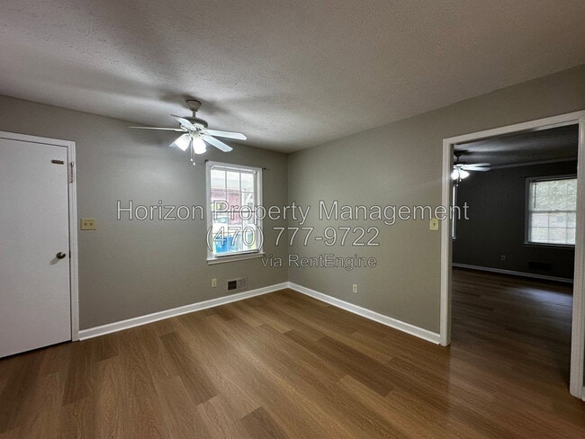 Building Photo - 4014 White Oak Ct NW