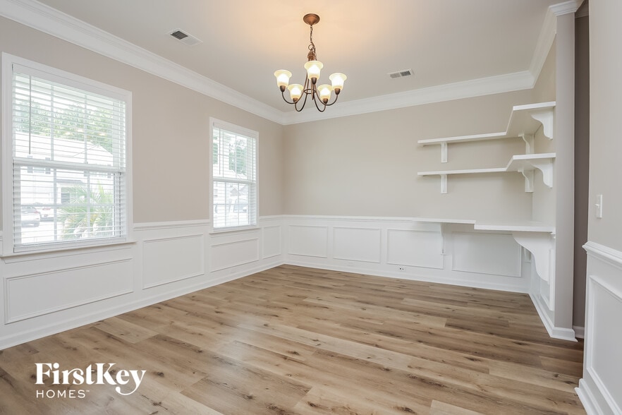 Building Photo - 298 Decatur Dr