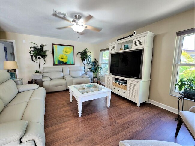 Building Photo - 3104 Clovewood Pl