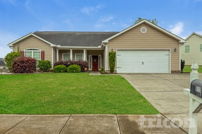 Building Photo - 513 Fox Haven Dr