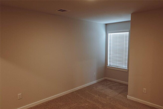 Building Photo - 8563 Blueberry Ash St
