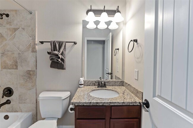 Building Photo - 2814 Palm Harbour Dr