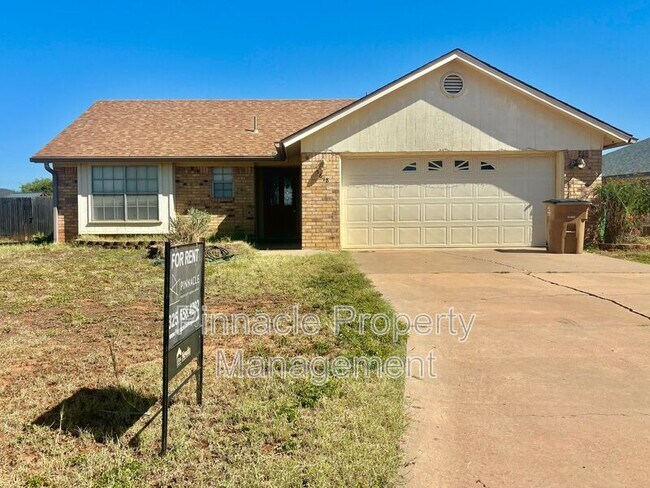 Building Photo - 5818 Davenport Dr