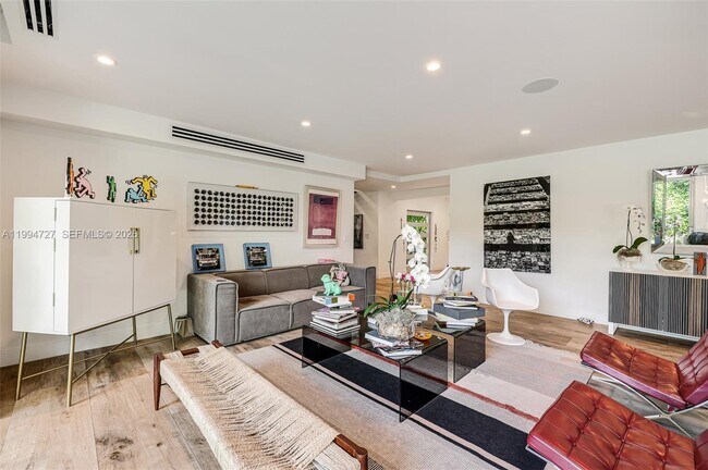 Building Photo - 79 Shore Dr W