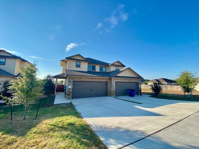 Primary Photo - Luxury Townhome in New Braunfels
