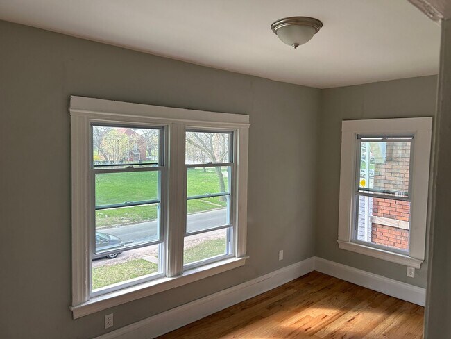 Building Photo - 81 Woodland St