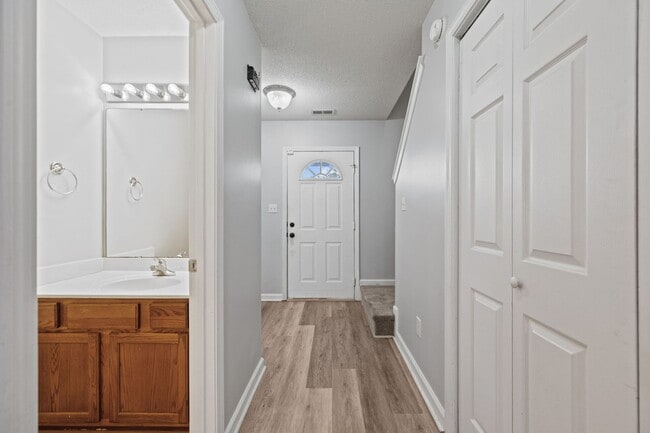 Building Photo - Welcome to Dartmoor Trail!