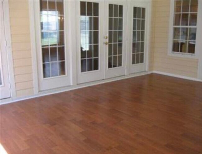 Building Photo - 7771 Cricklewood Dr