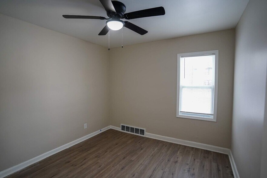 Building Photo - Fully Renovated 3-Bedroom Home – Move-In Ready for You!