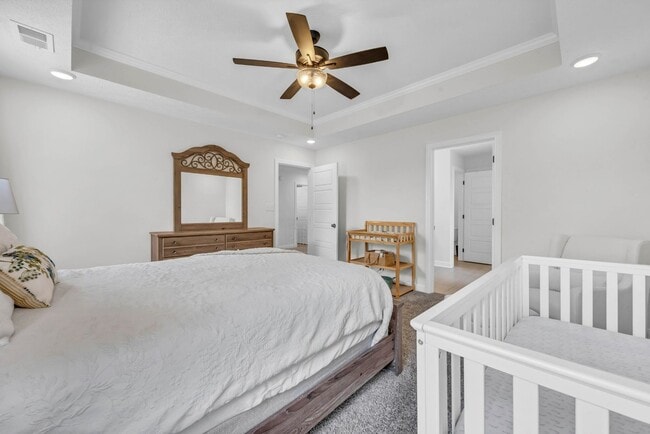 Building Photo - Pet Friendly Three Bedroom!