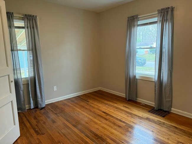 Building Photo - 1004 Fitch St