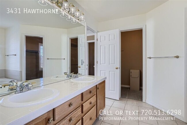 Building Photo - 3431 Hawthorne Dr