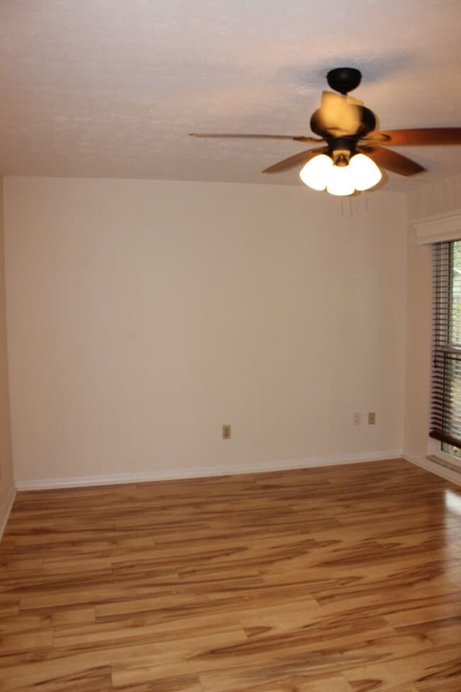 Building Photo - Lovely 4 Bedrooms / 2 Bathrooms / 2-Car Garage