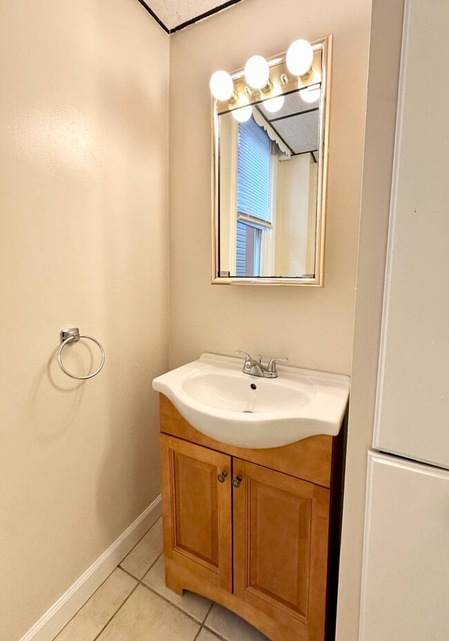 Building Photo - 1805 4th Ave