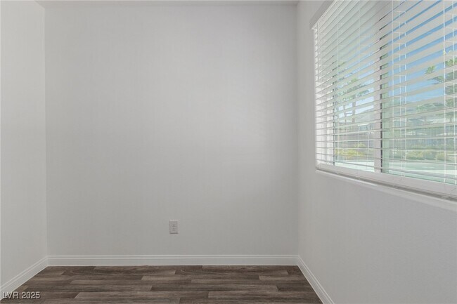 Building Photo - 12186 Scarlet Ember Rd