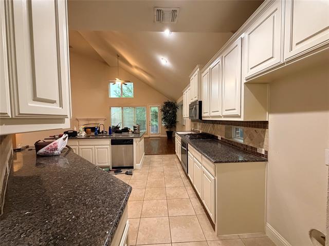 Building Photo - 14112 Sparrow Hill Dr