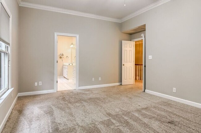 Building Photo - 2320 Primrose Valley Ct