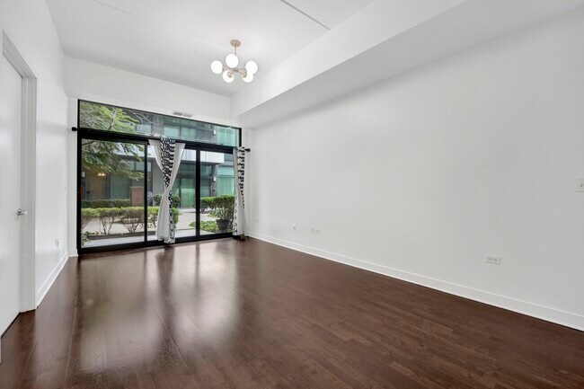 Building Photo - 660 W Wayman St