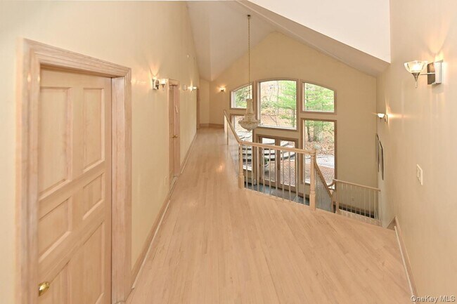 Building Photo - 27 Sky Meadow Rd