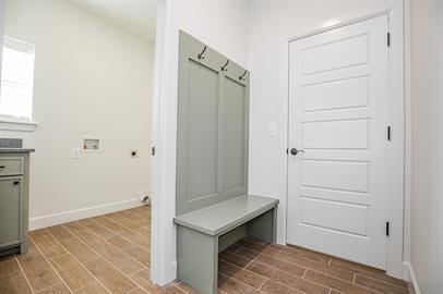 Building Photo - 937 Cook St