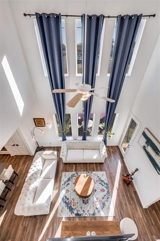 Building Photo - 8025 Glenview Dr